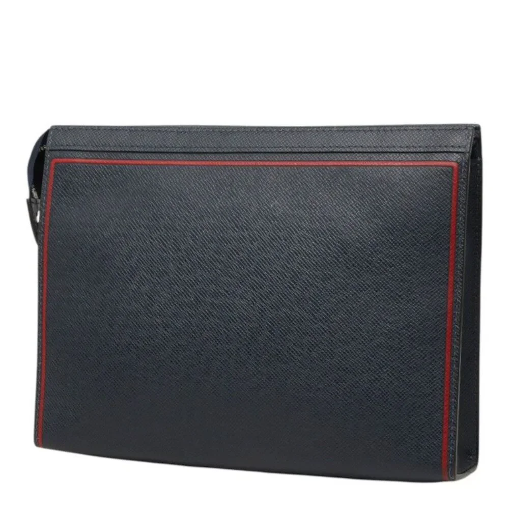 Louis Vuitton Taiga Pochette Voyage